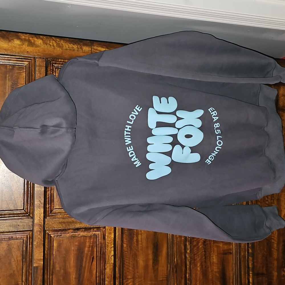 WHITE FOX Nwts Womens Hoodie. Sz XXS/XS. VOLCANIC! Puffy Letters!